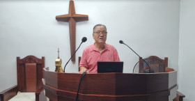 간증 중인 노춘 장로